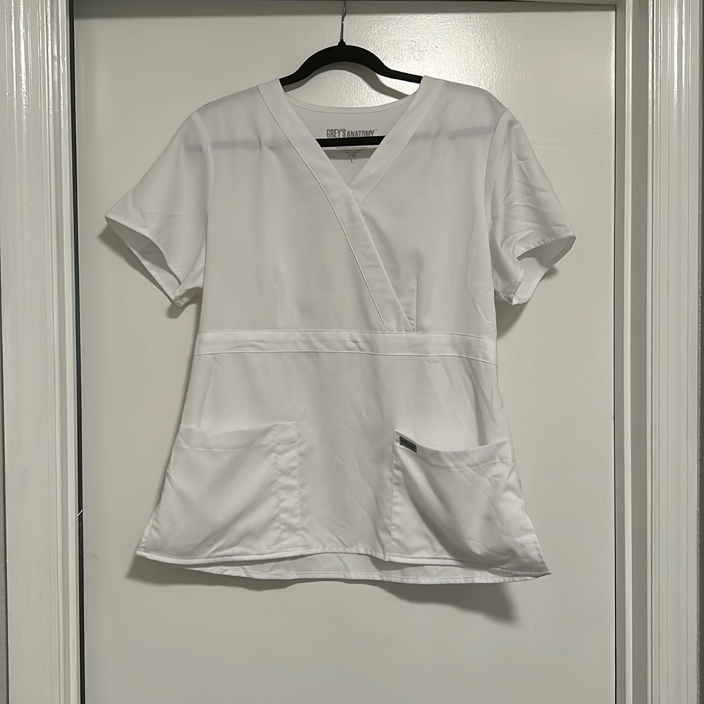 Greys anatomy Barco scrub top size large